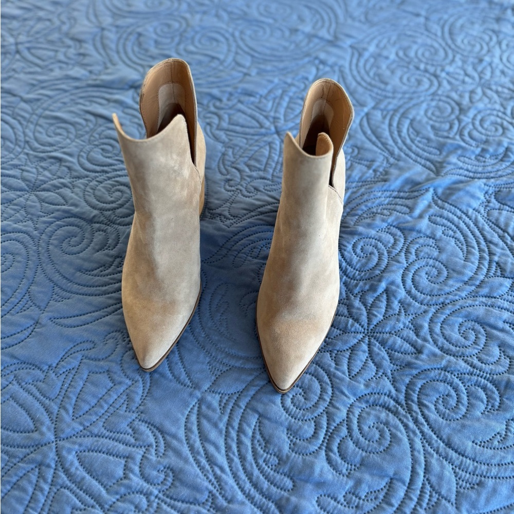 Elegant Cream Ankle Boots Steven Madden